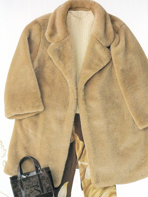 毛出ししたファーコート